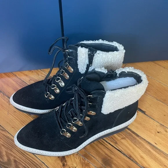 NWT Cecelia NY Geraldine wedge booties - Picture 4 of 4